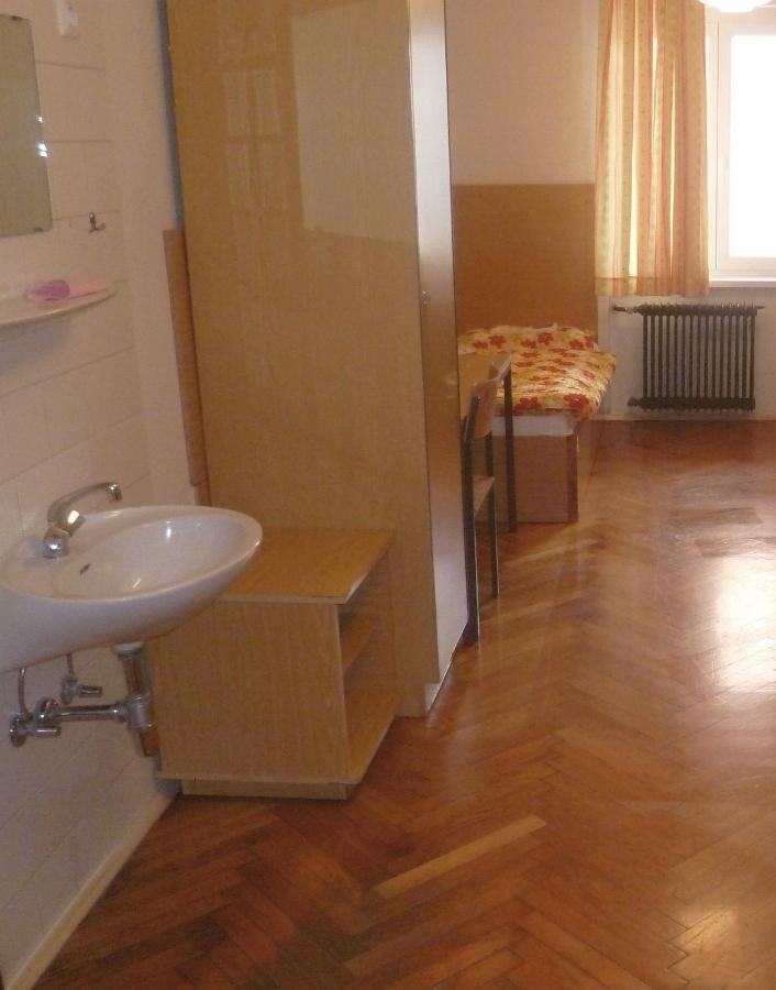 Hostel Tabor Ljubljana Room photo